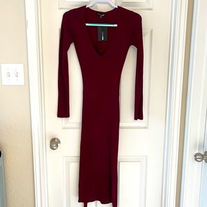 Maroon Bodycon Dress with Back Cutout